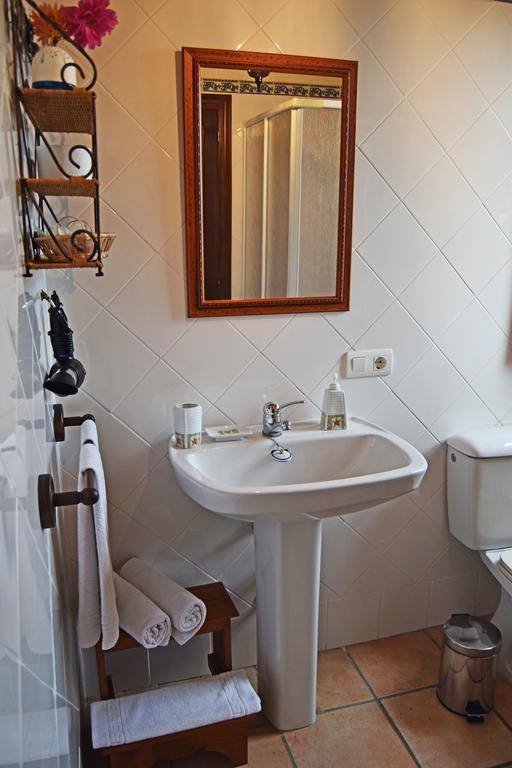 Trisqueles Y Buganvillas Villaviciosa  Dış mekan fotoğraf
